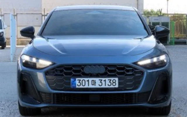 수원중고차구매 A5 (B10) 45 TFSI 콰트로 S-라인? 매물 사진 18 - 2025/12 4,929km