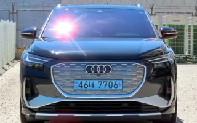 수원중고차구매 Q4 e-트론 40 프리미엄 매물 사진 13 - 2024/08 30,065km