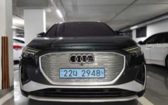 수원중고차구매 Q4 e-트론 40 프리미엄 매물 사진 4 - 2022/10 58,596km