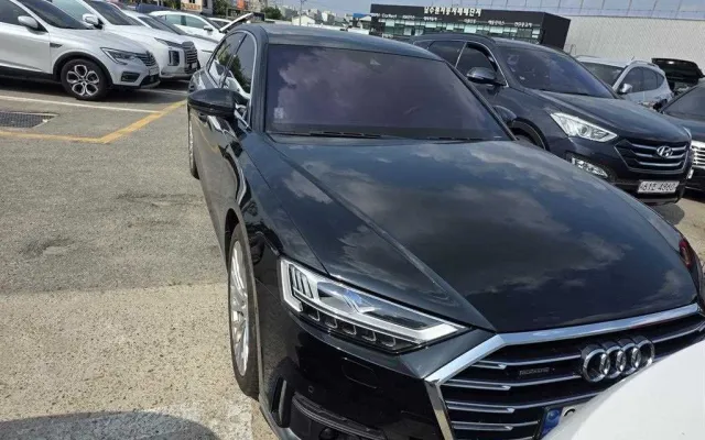 수원중고차구매 A8 (D5) 55 TFSI 콰트로 LWB 매물 사진 9 - 2022/07 87,368km
